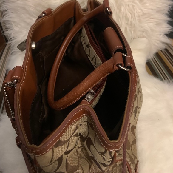 SOLD SOLD Authentic Coach Handbag - Picture 7 of 9